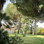 By Ihg 4* Περπινιάν