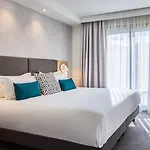 By Ihg Περπινιάν