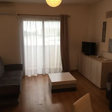 By Ihg Hotel