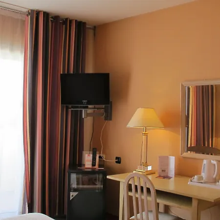 By Ihg Hotel 4*