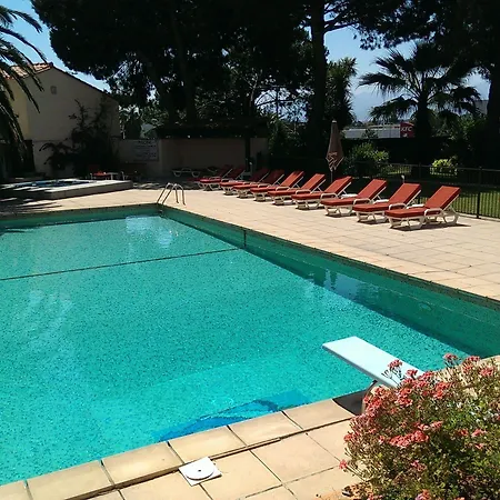 By Ihg Hotel 4*