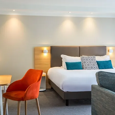 By Ihg