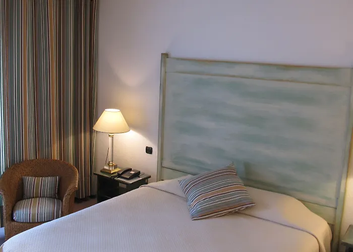 By Ihg 酒店 佩皮尼昂